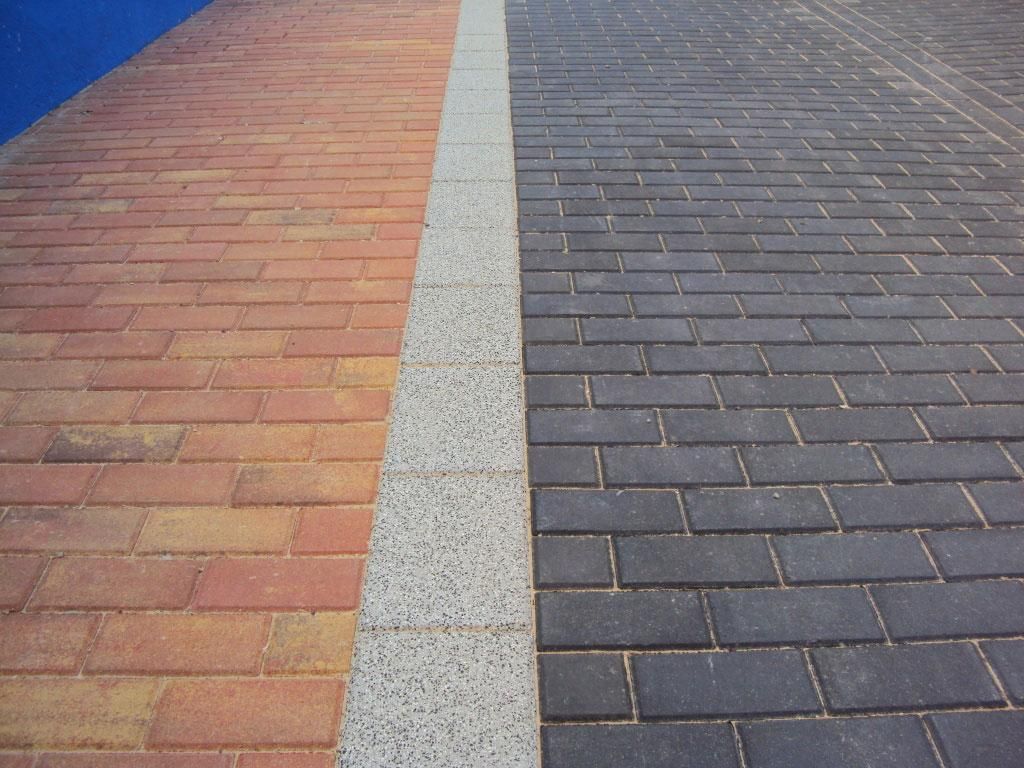 Entorno Obras y Servicios, S.L. Urbanizaciones 13