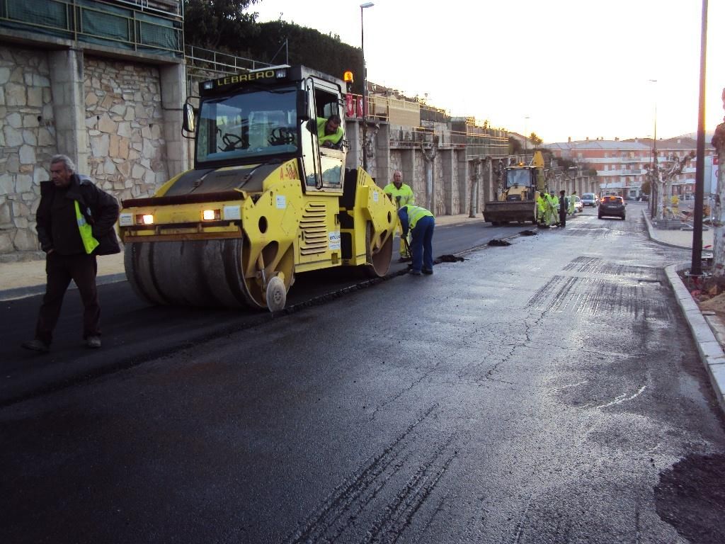 Entorno Obras y Servicios, S.L. Fabricación y extendido m. asfálticas 6