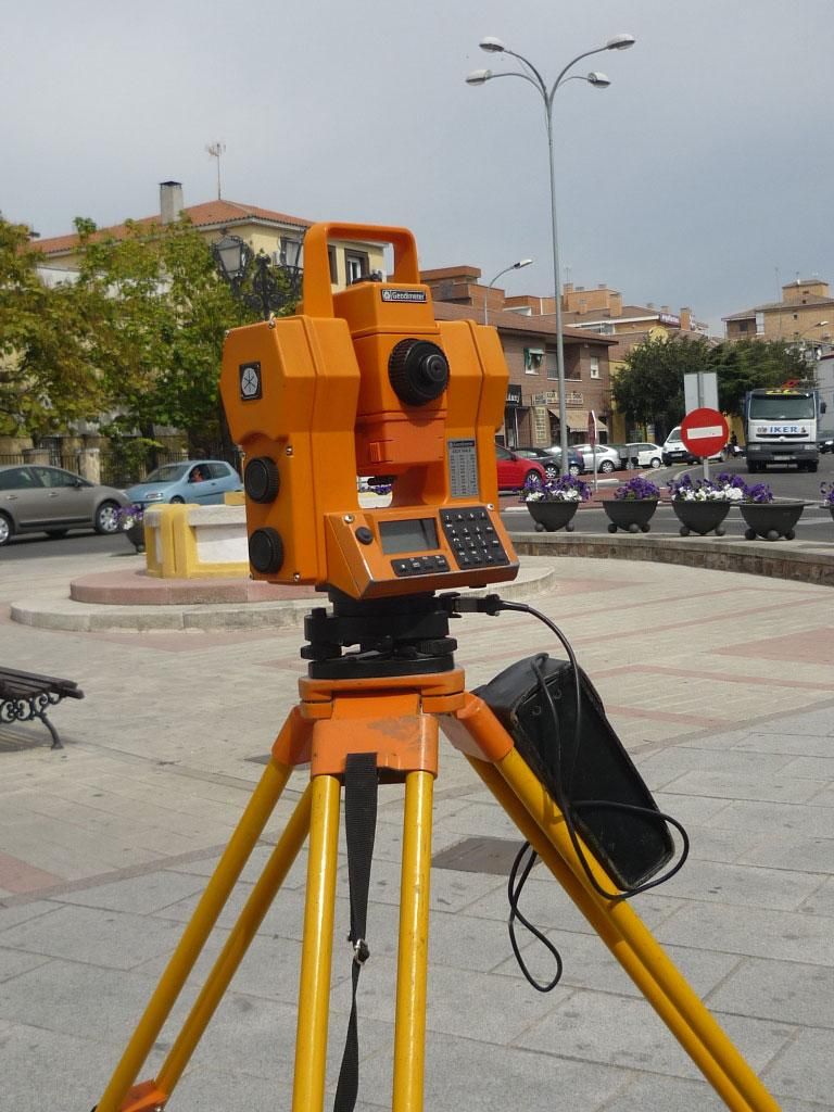 Entorno Obras y Servicios, S.L. maquinaria e instalaciones 3